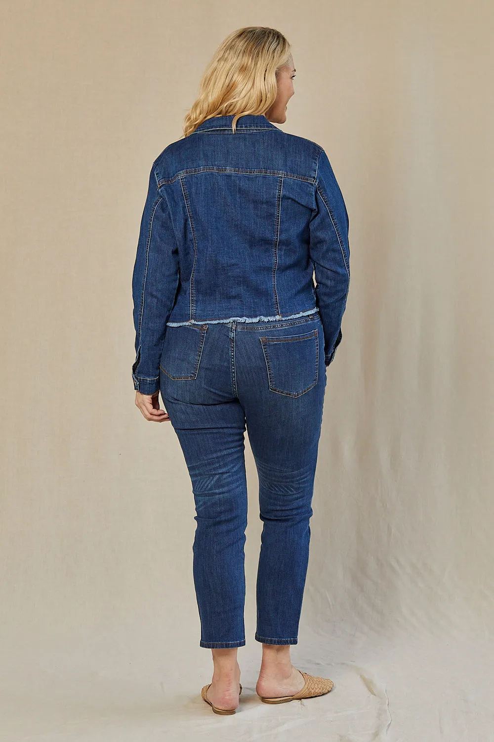 Adrift Denim Fitted Jeans in Mid Wash