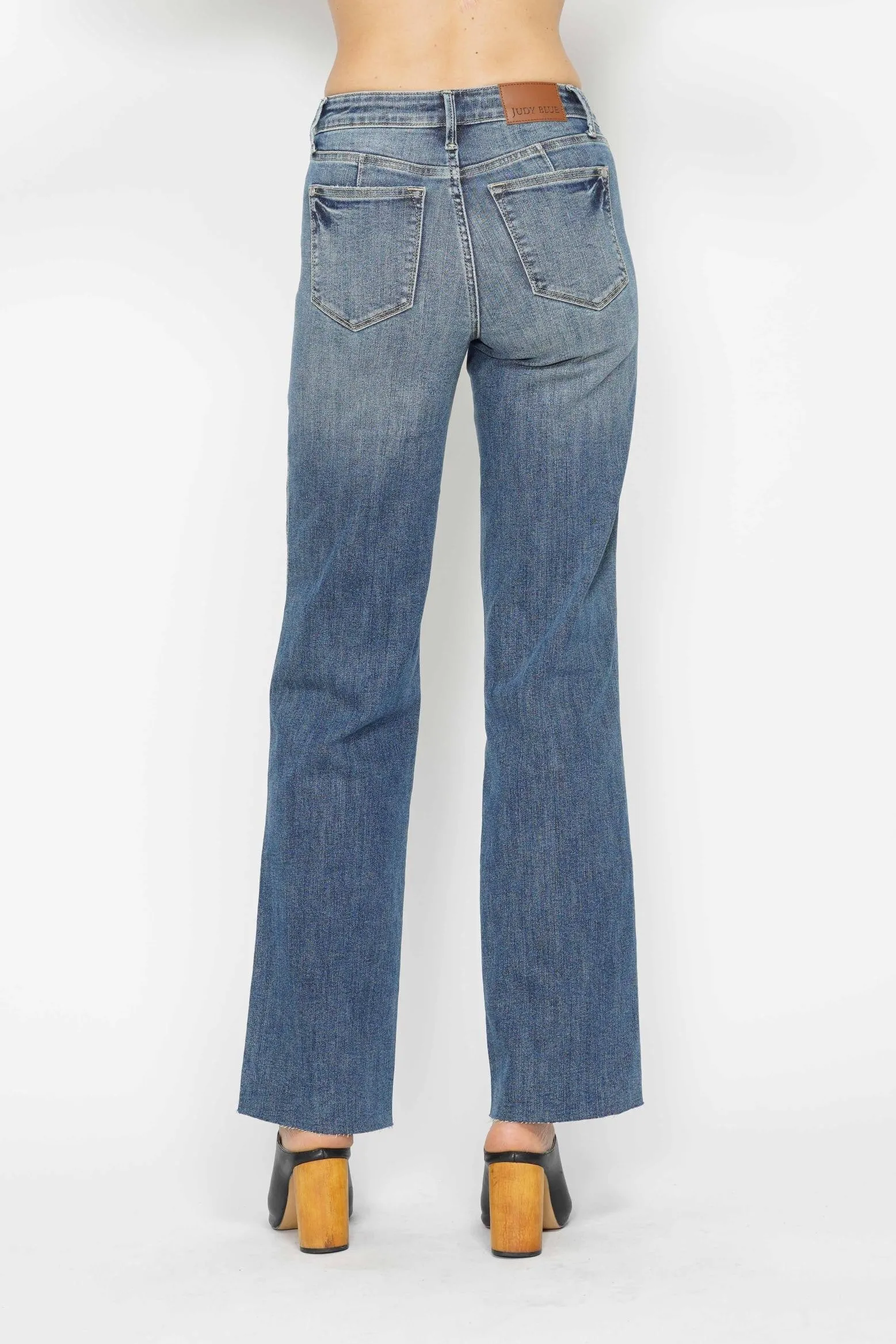 Judy Blue Medium Rise Tummy Control Vintage Straight Jeans