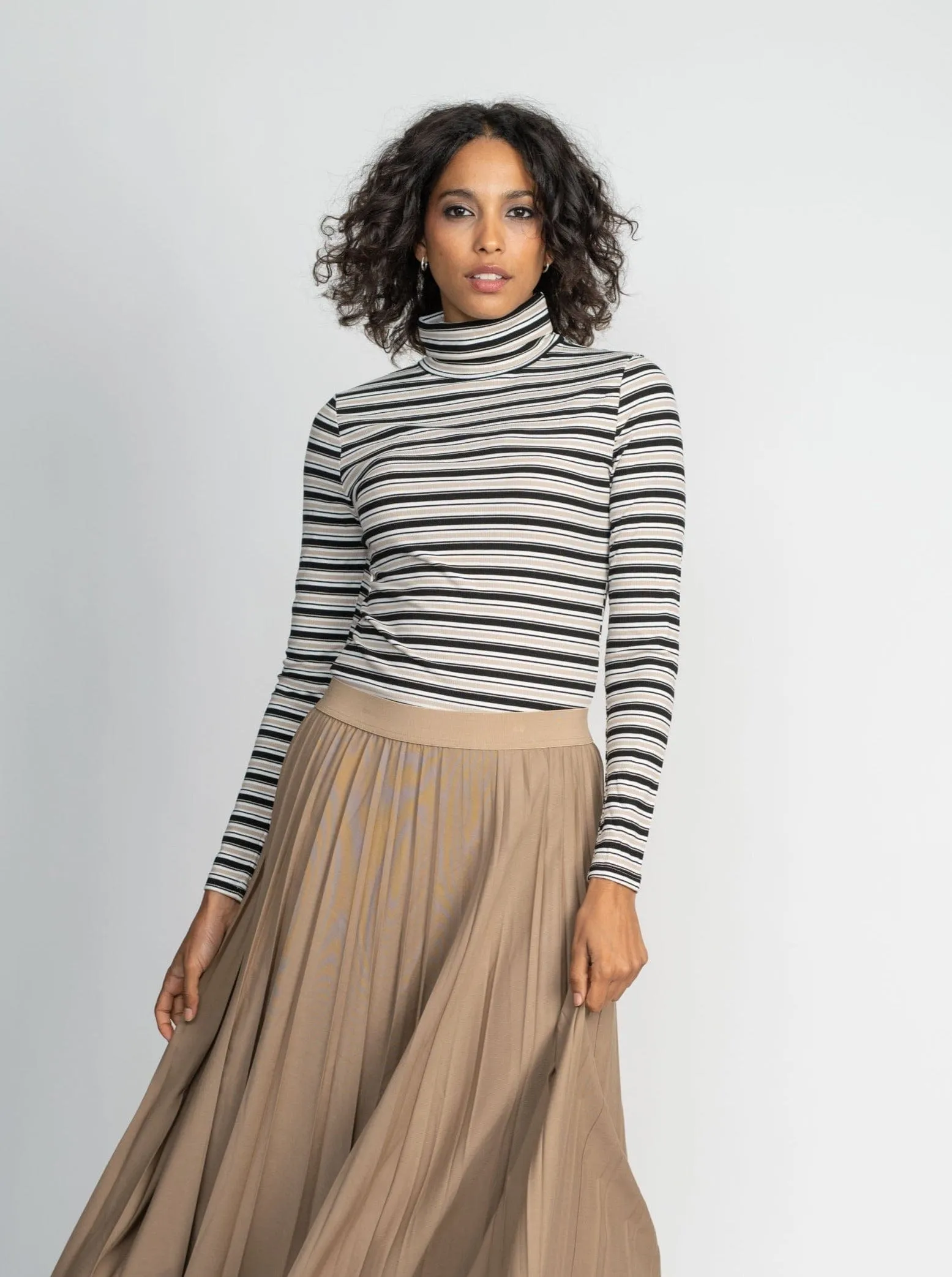 PLEATED SKIRT 27"-TAUPE