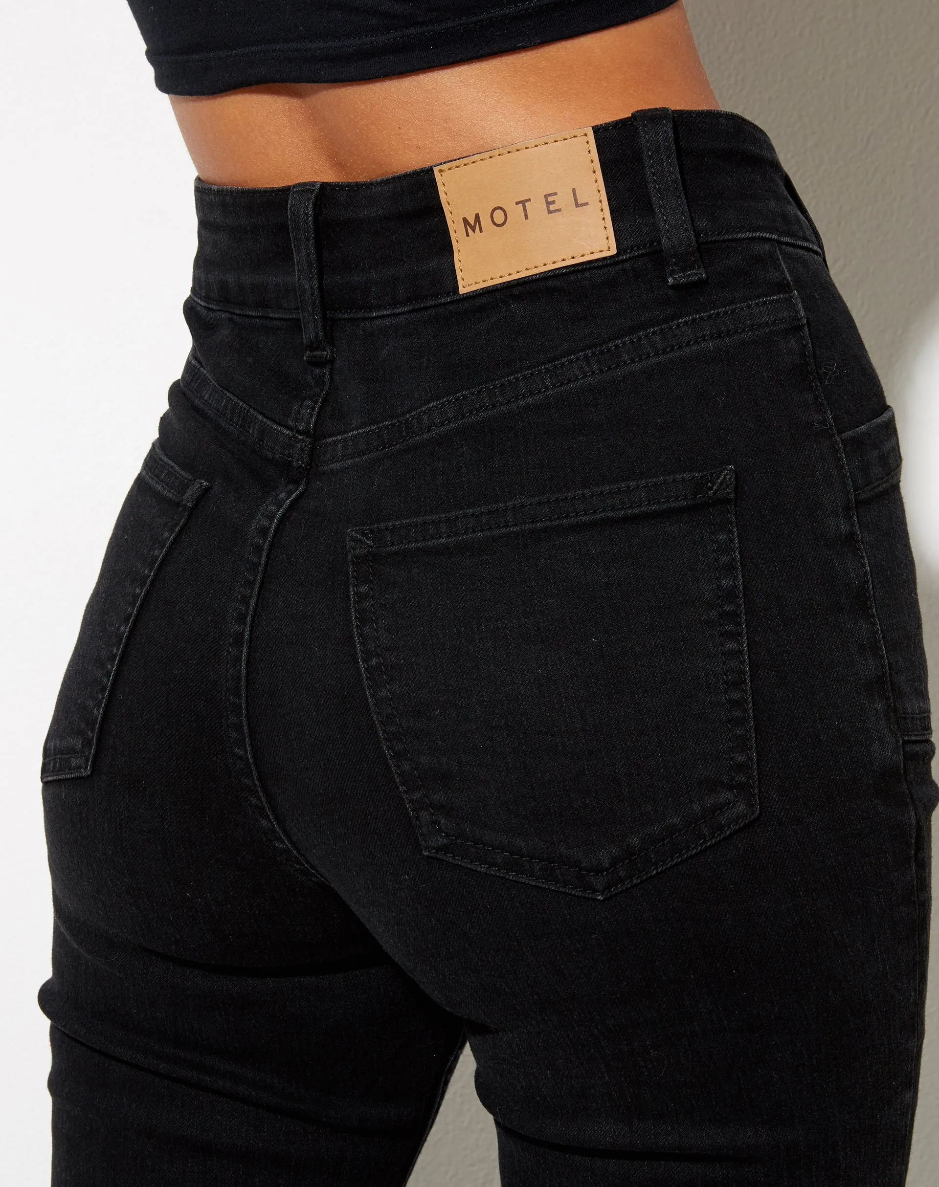 Seam Split Jeans in Black Wash