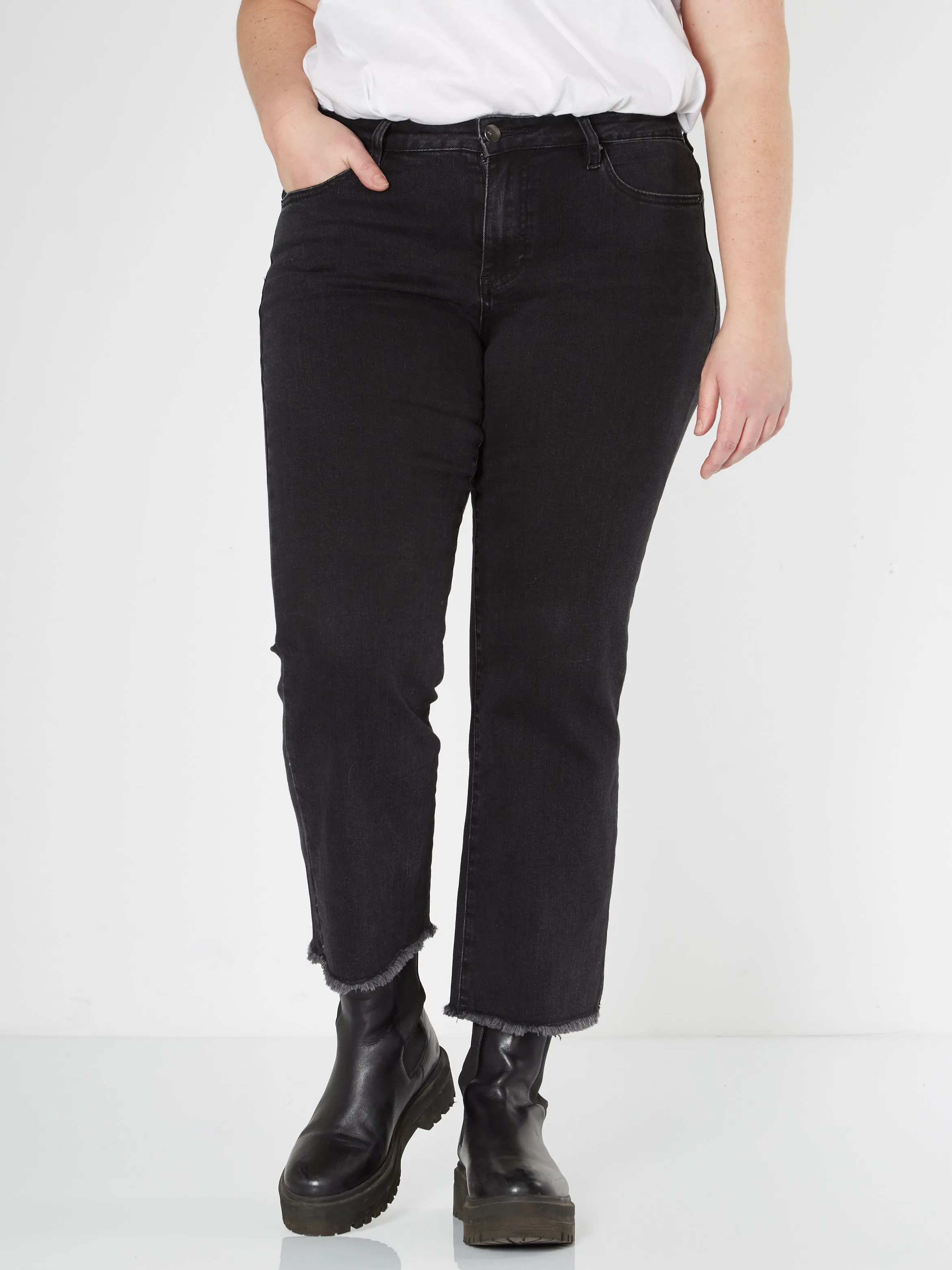 SIA SKY JEANS - Black Denim